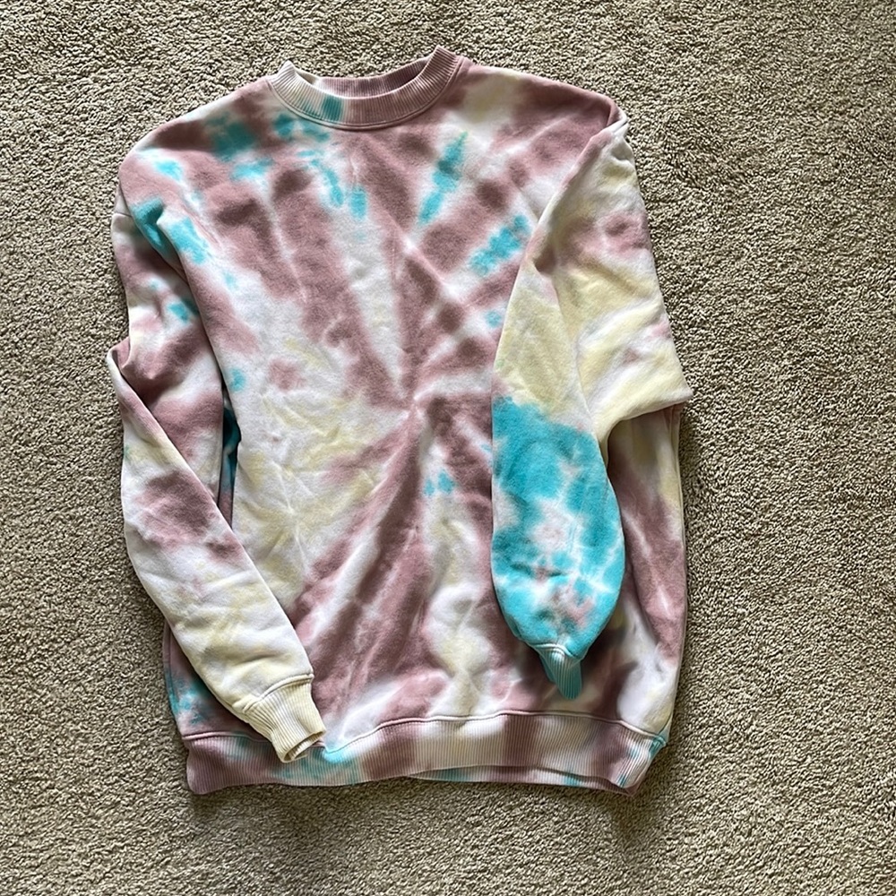 Tie dye sweatshirt like new